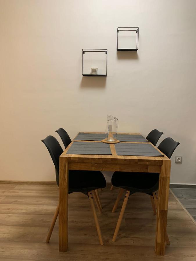 Apartman Na Namesti กราลิกี ภายนอก รูปภาพ