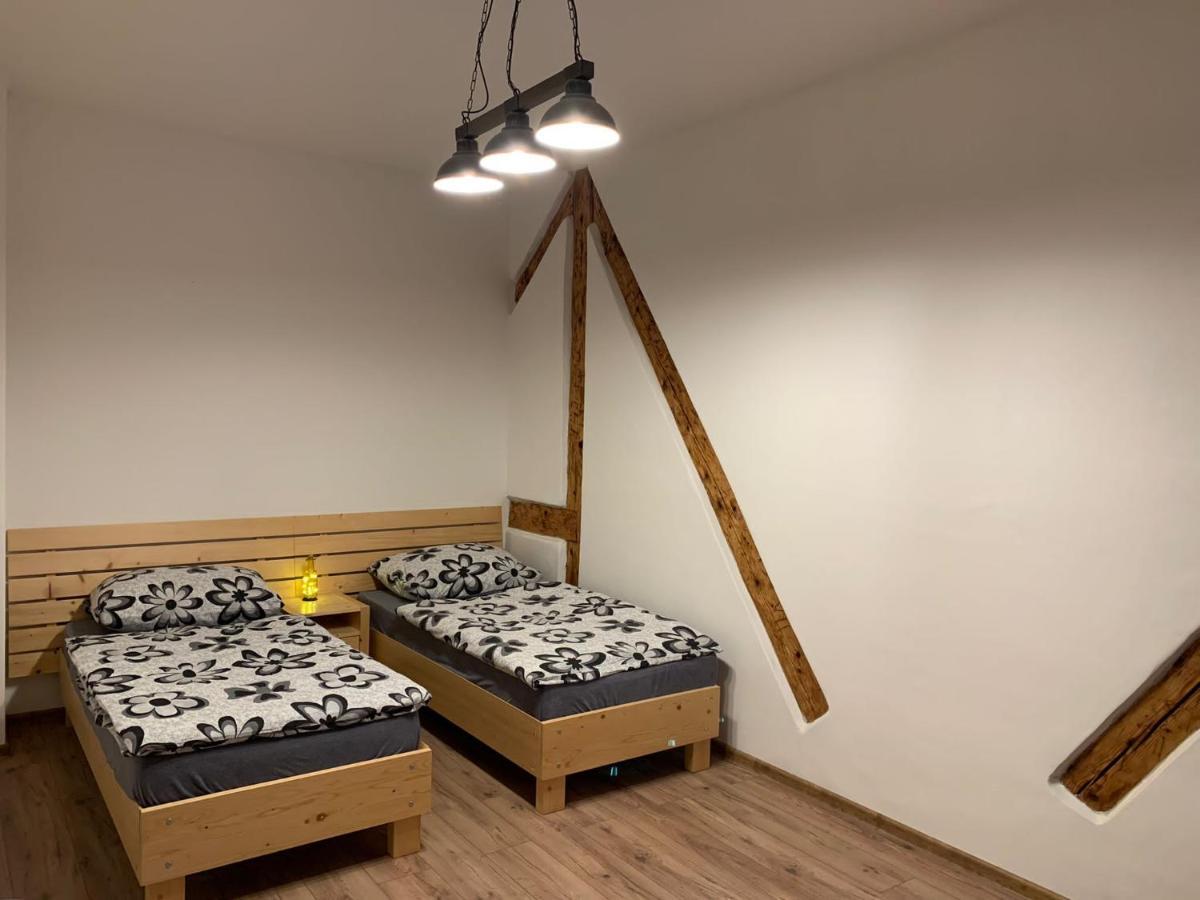 Apartman Na Namesti กราลิกี ภายนอก รูปภาพ